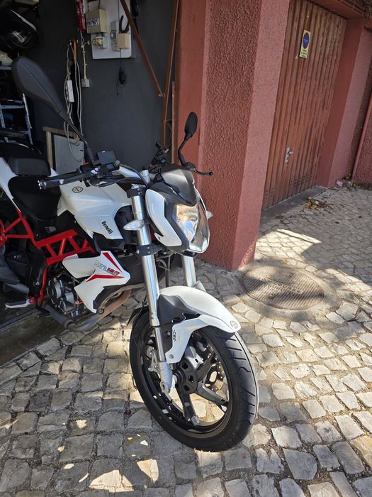 Moto Benelli Bn 125