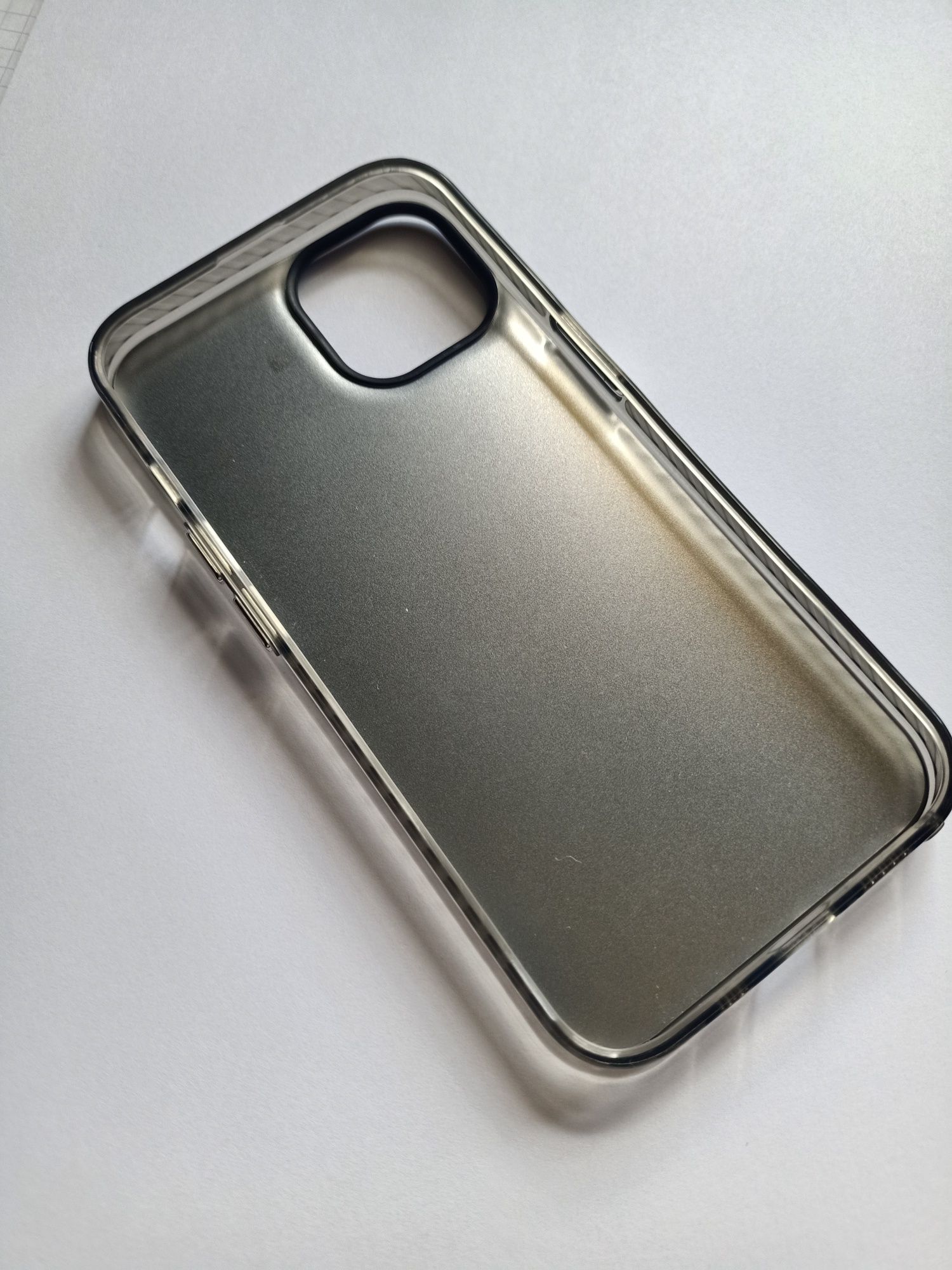 Etui do iPhone 14