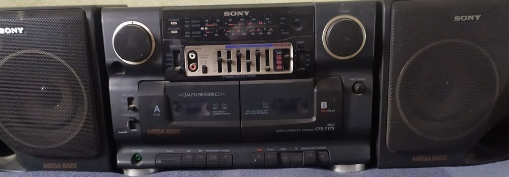 Продам магнітолу з акустичною системою