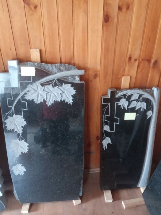 Пам'ятники, граніт, Полтава.