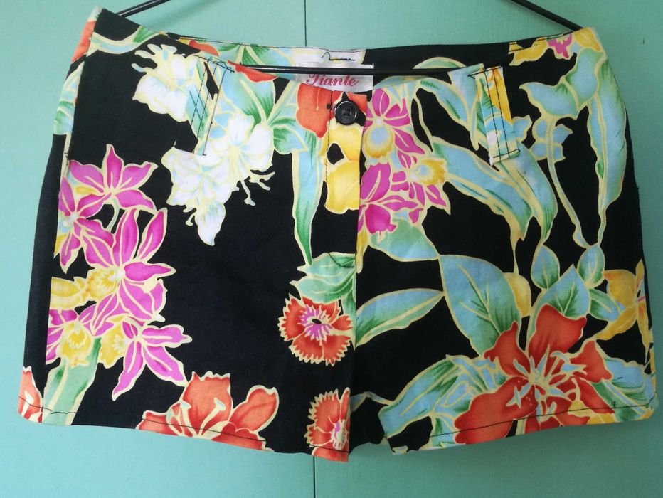 Spodenki czarne kwiaty