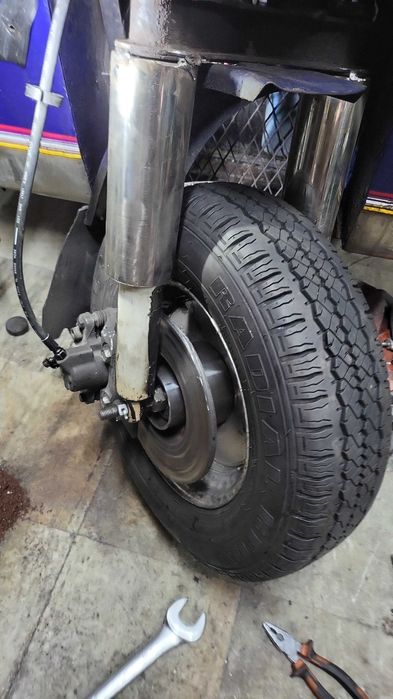 Tuktuk gasoline.