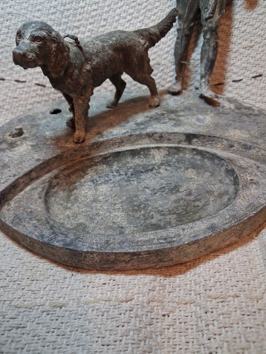 Stara figura z mosiądzu motyw myśliwski