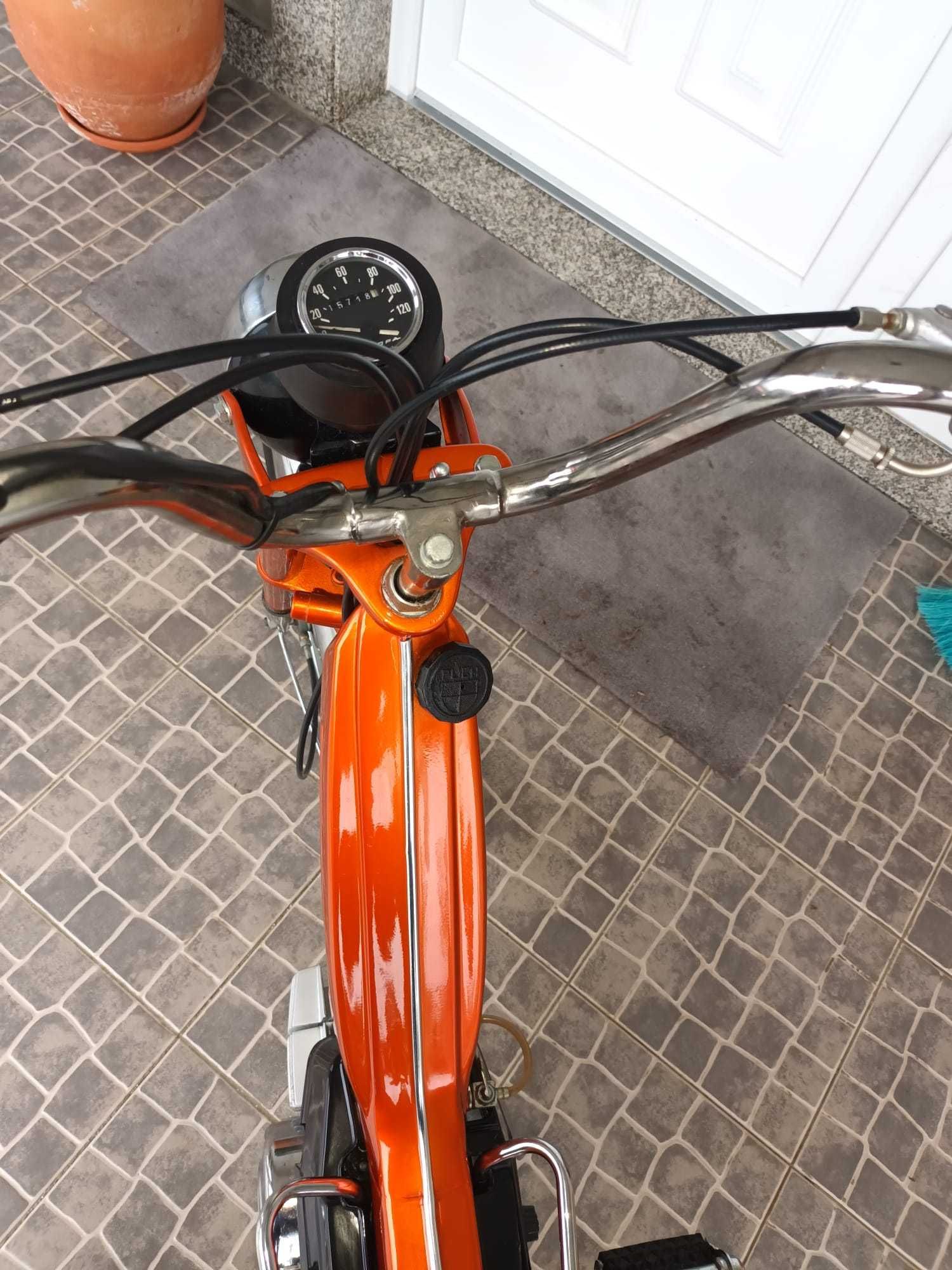 PUCH laranja 1979