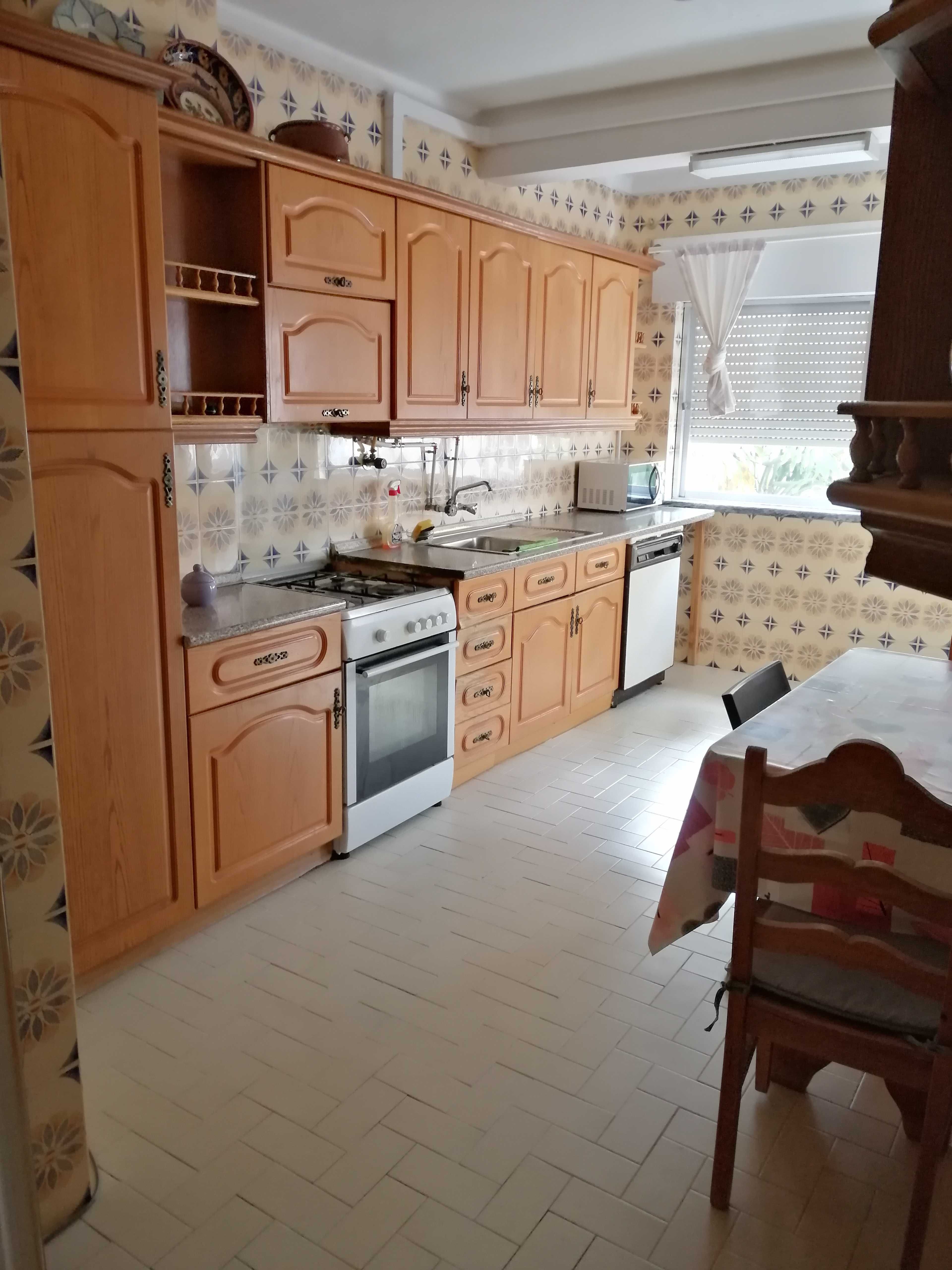 Quarto para alugar a docente ES Tavira