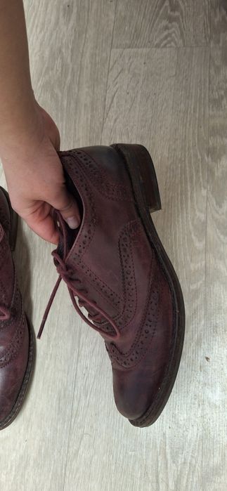 Продам шкіряні туфлі