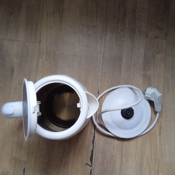 Электрочайник HausMark EK-1712