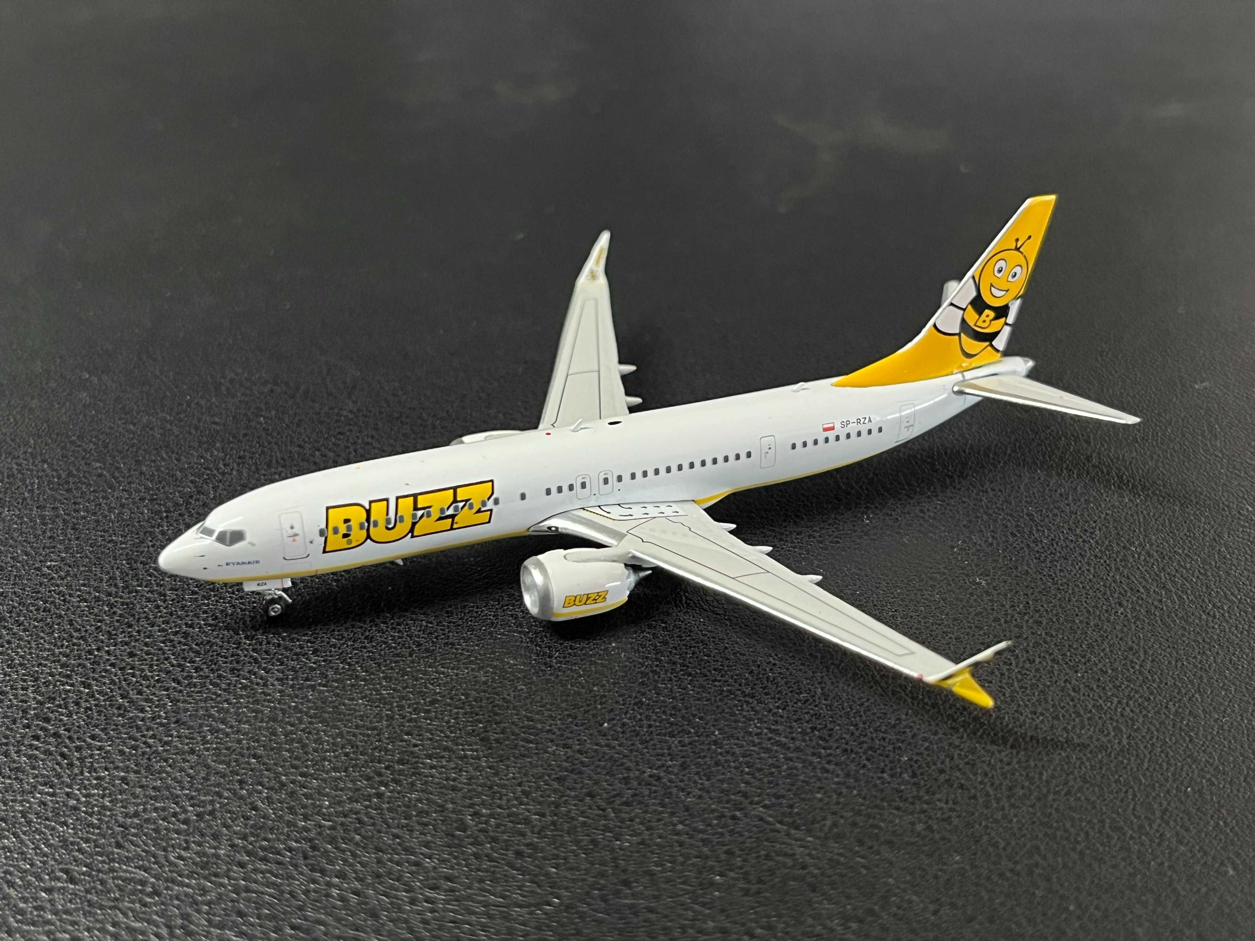 Miniatura Buzz B737