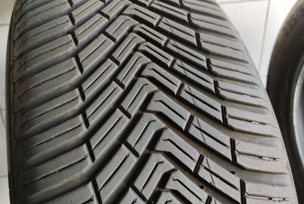 1x 235/55R18 Continental AllSeasonContact Seal 2022r 5,16mm