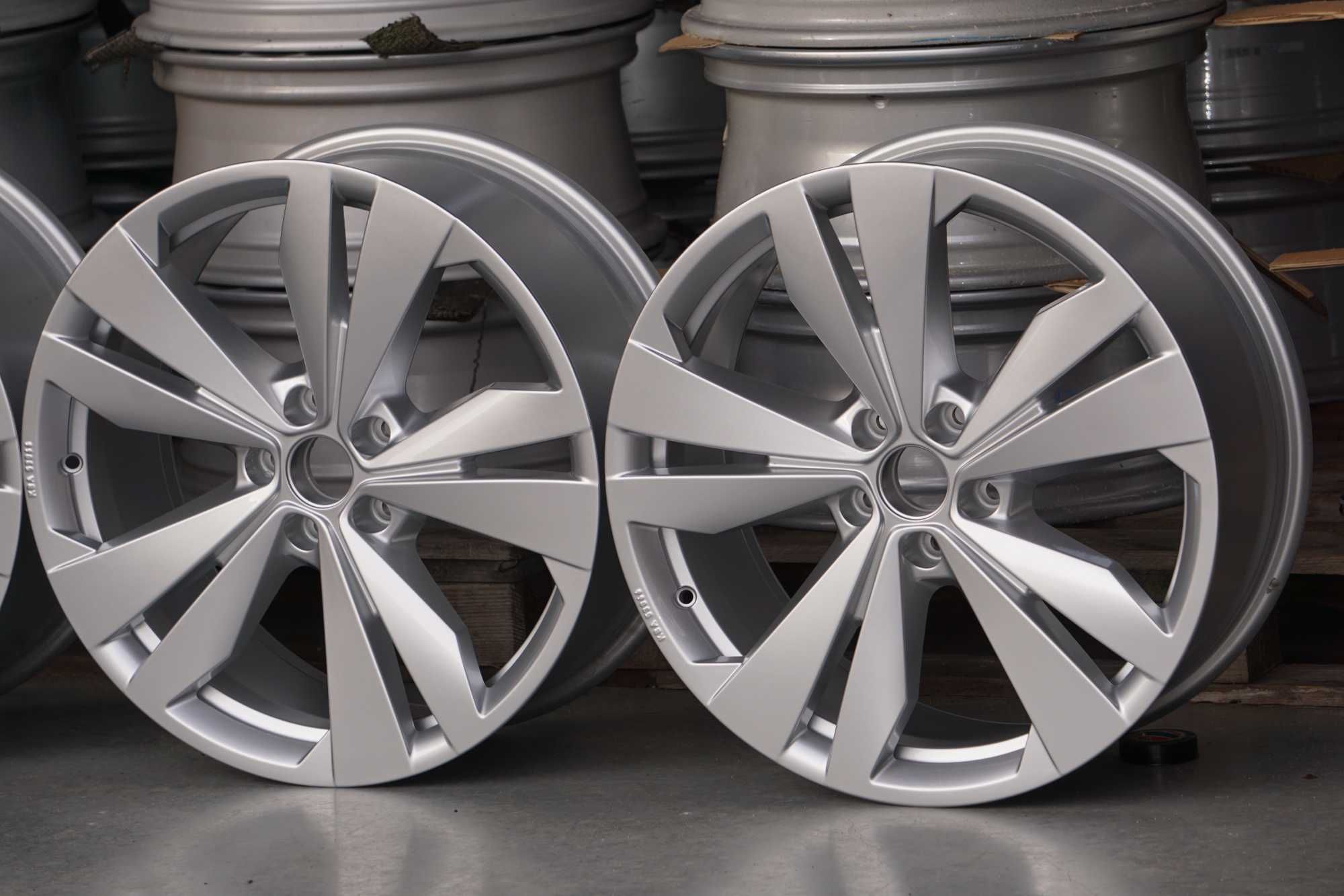 Alufelgi oryginal VW 5x112 8Jx19 et45 cb57,1 jak NOWE! 2022rok!