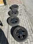 Koła Czarne Felgi aluminiowe Ford Focus 4x108 Opony letnie 195/60 R15