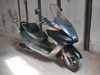 Scooter yamaha majestic 250cc, com documentos e a andar