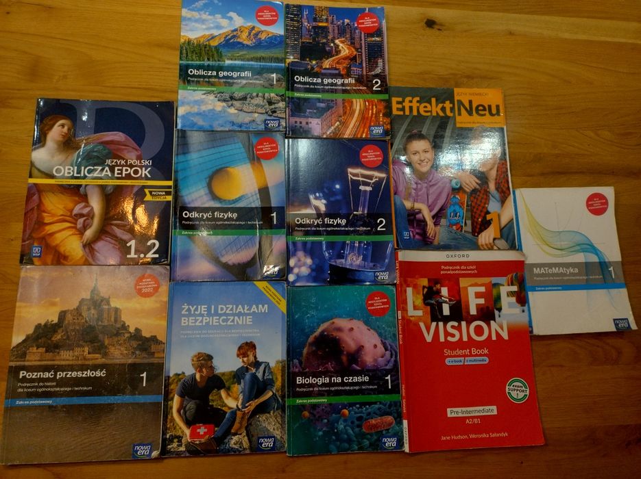 Zestaw książek do 1 i 2 klasy szkoly średniej