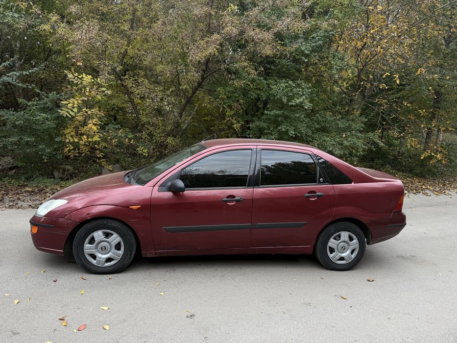 Ford Focus 1.8 бензин