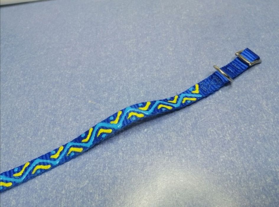 Ошейник ,поилка -бутылочка прогулочная