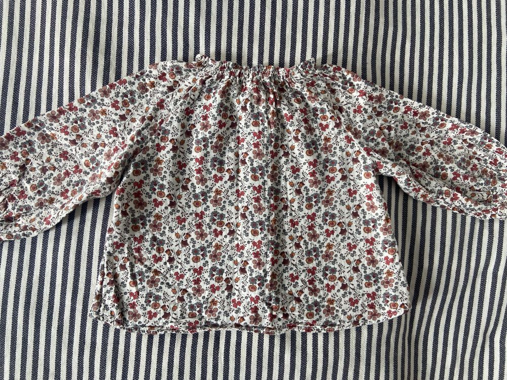 Koszulka bluzka w drobne kwiatuszki z guziczkami Zara 98