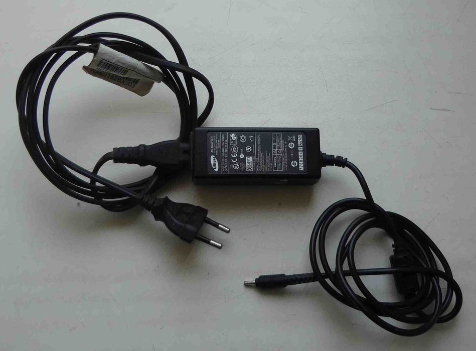 Зарядное устройство Samsung 19V 2.1A AD-9019S блок питания