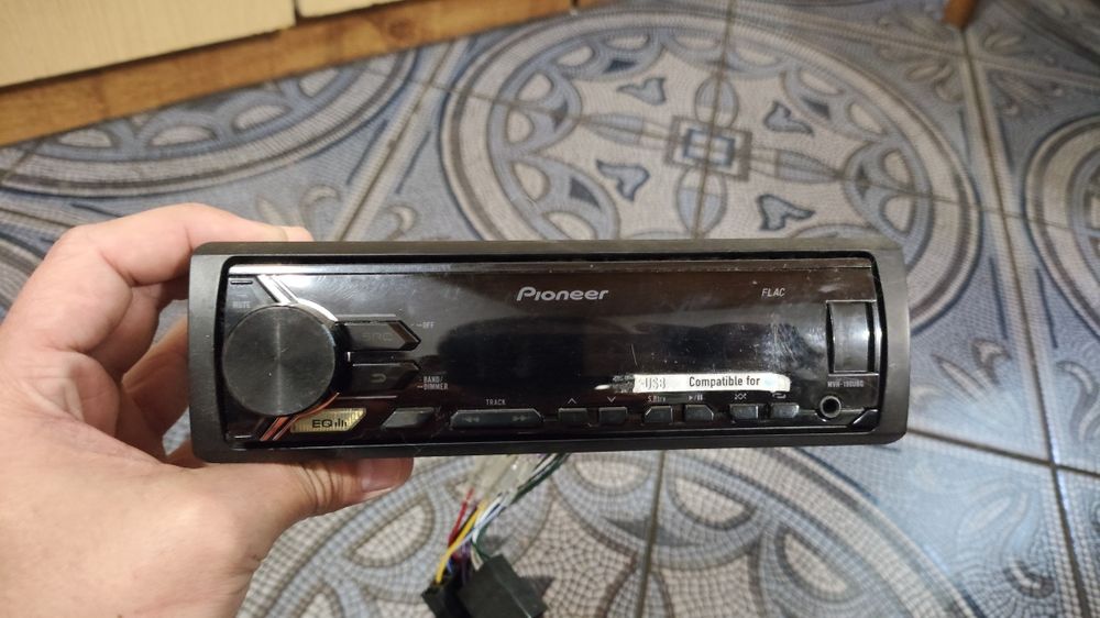 Pioneer MVH-190UBG