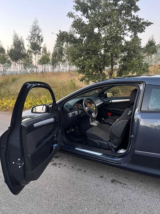 Opel Astra GTC 1.3