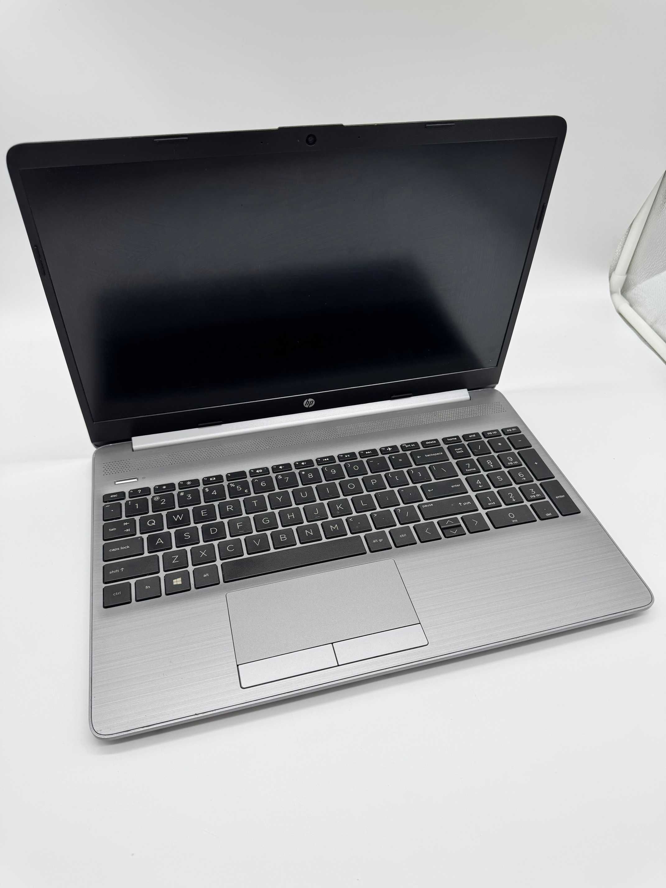 Laptop HP 255 G8 8/256GB SSD AMD RYZEN 3 5300U +ŁAD od loombard milicz