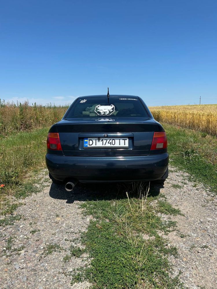 Продам ауді а4 1.8т