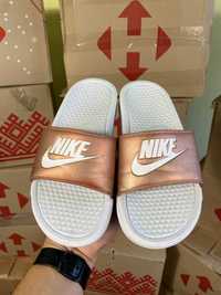 Жіночі тапки шльопанці nike benassi