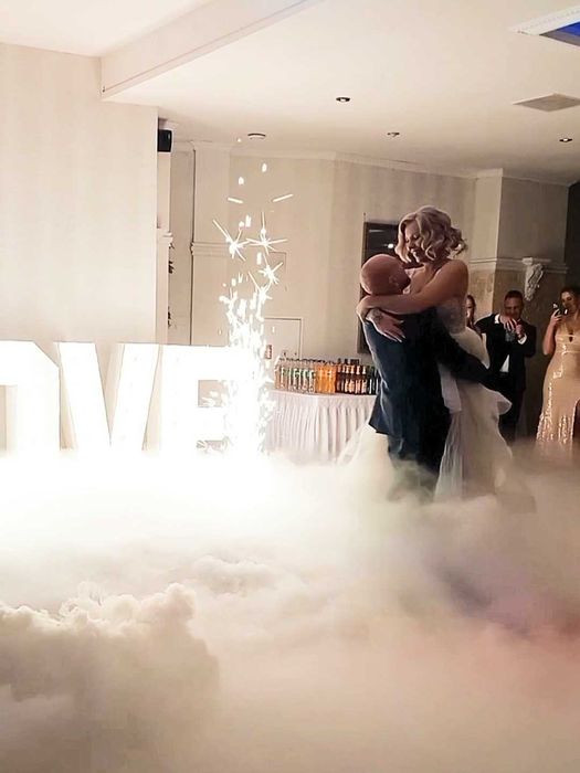 DJ WODZIREJ NA WESELE, urodziny 18,40,50,60 rocznice ślubu, CIĘŻKI DYM