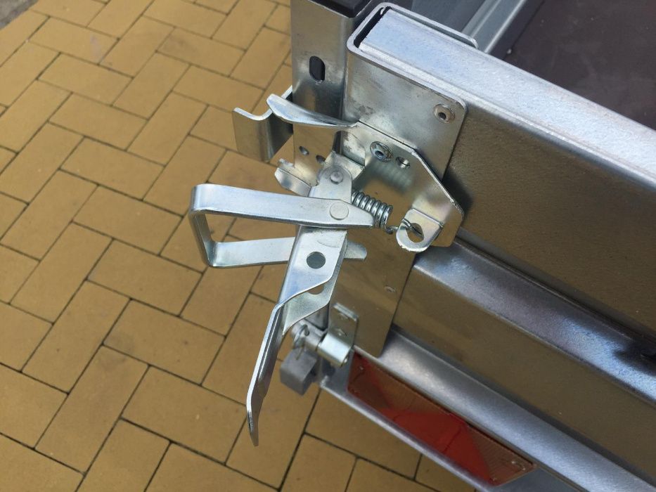 WZMACNIANA Przyczepa samochodowa 215x130 ZASŁAW 205SU 235 265 PRZEMYŚL