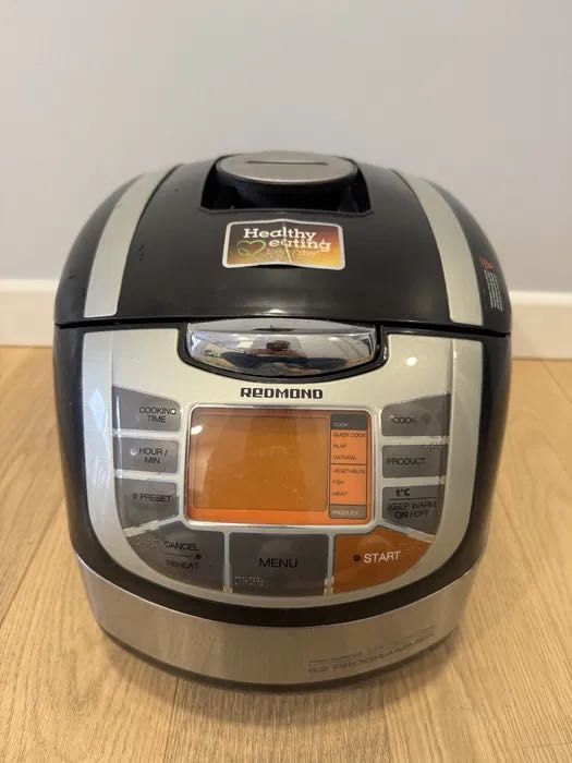 Multicooker Redmond o mocy 860 W, pojemność 5 l