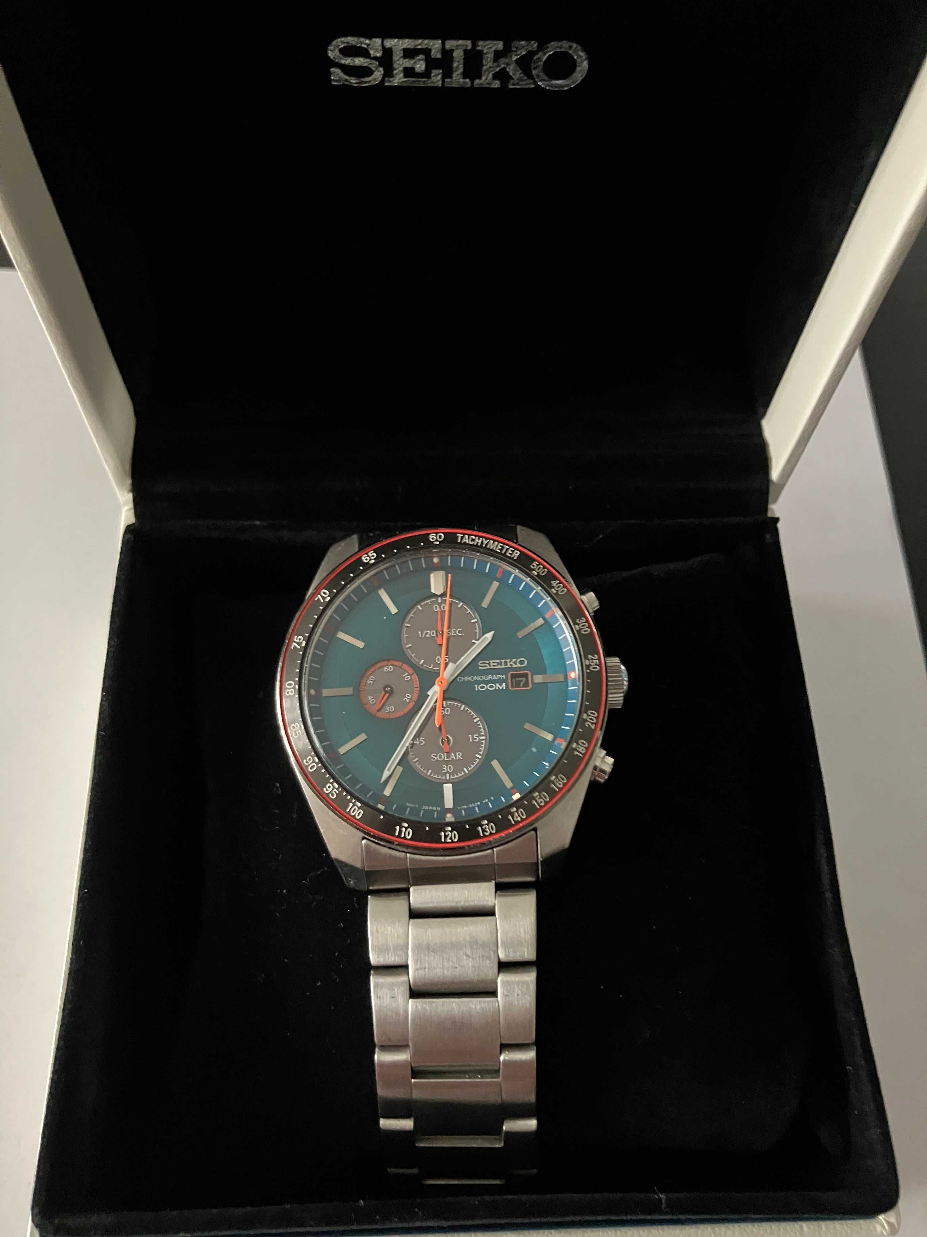 Seiko Solar Chronograph V176-0AY0