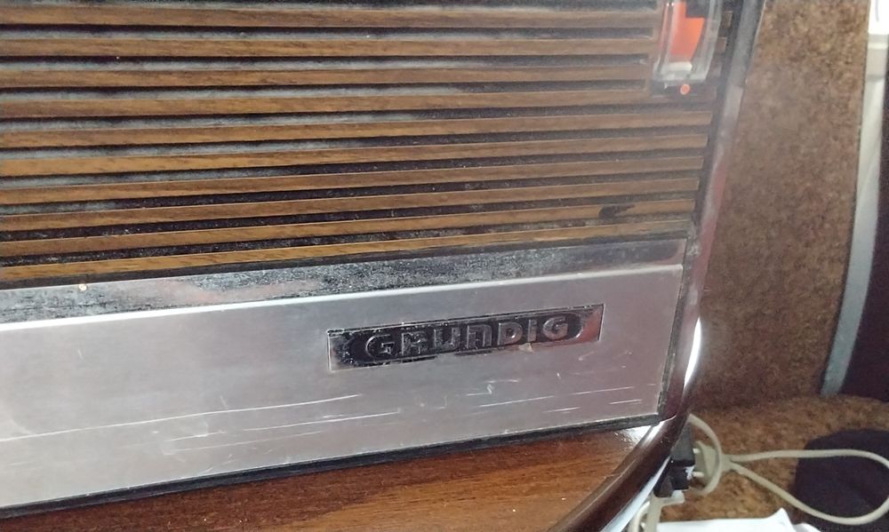 Магнітолу раритетна Грундік робоча.