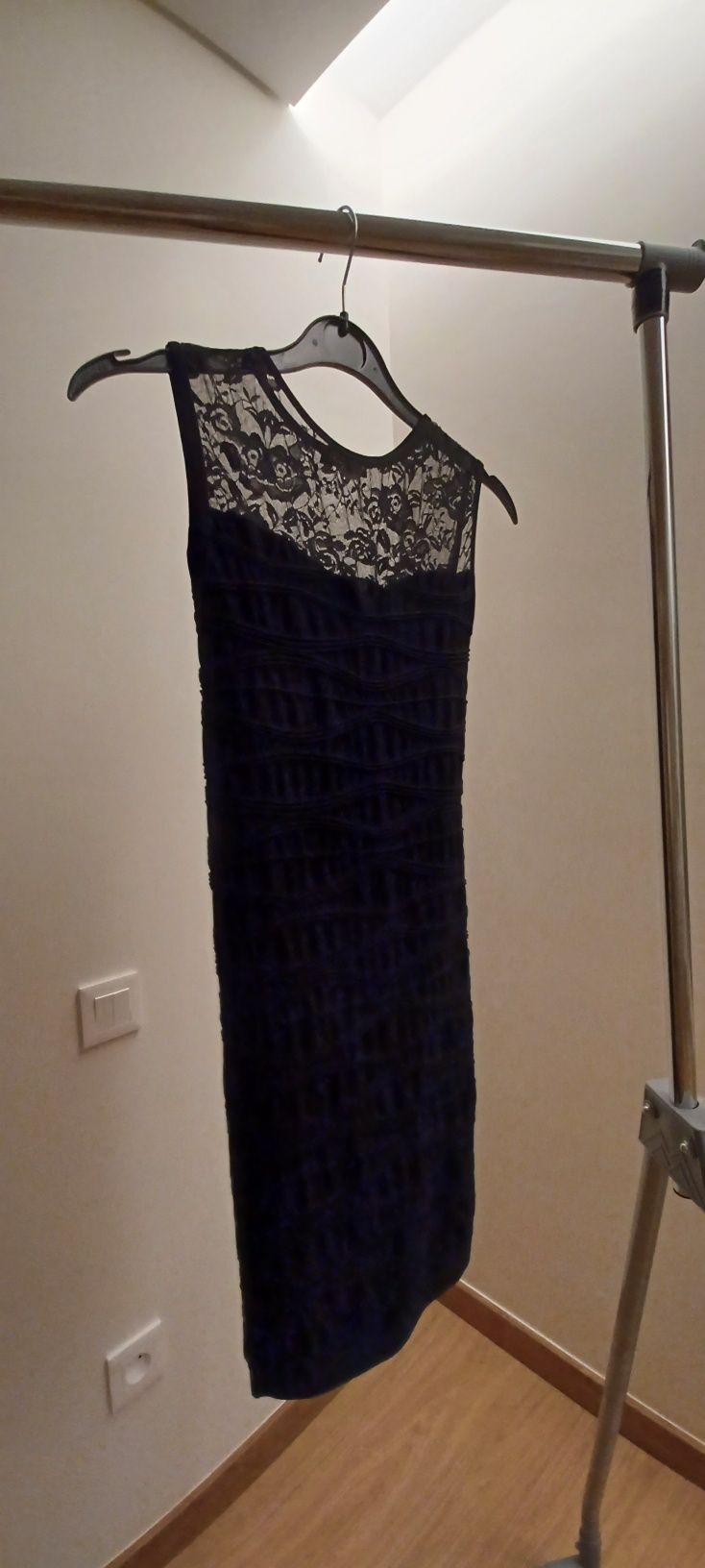Vestido curto justo