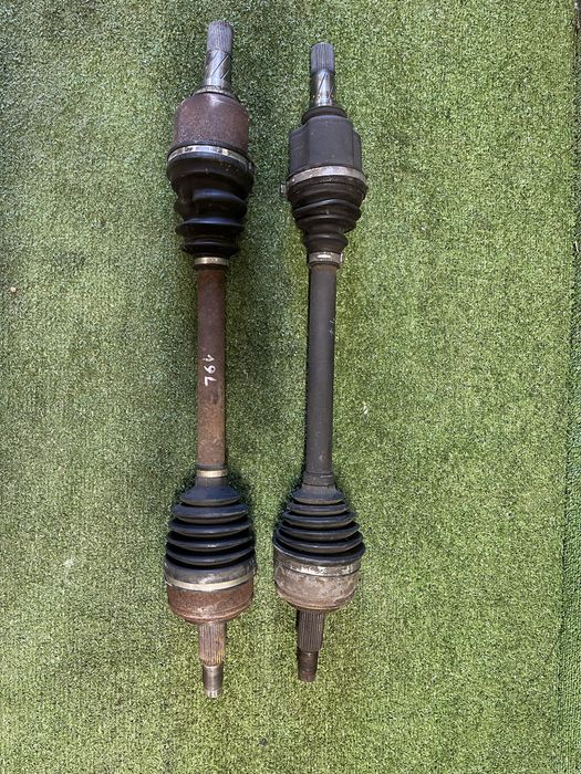 Піввісь ліва рено мастер 3