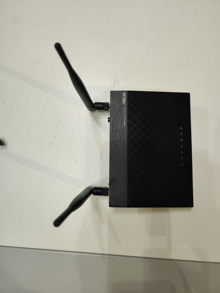 Router ASUS RT N12