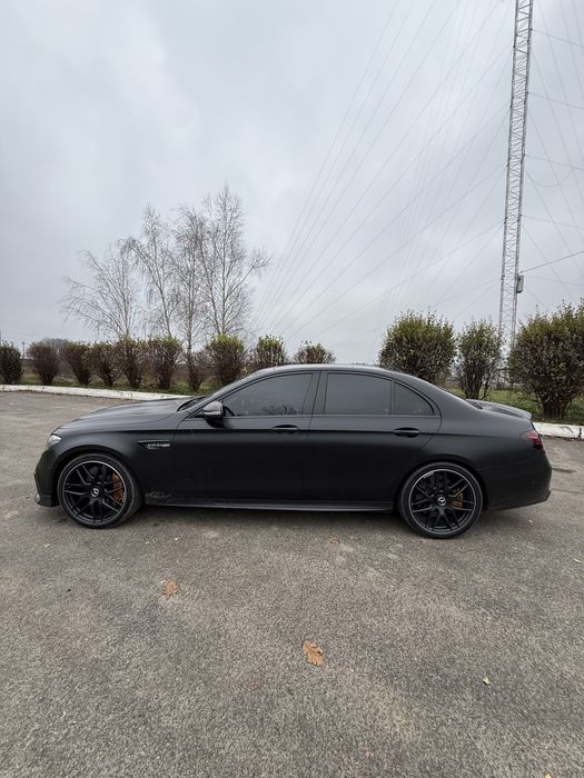 Продам Mercedes-Benz E 63 AMG