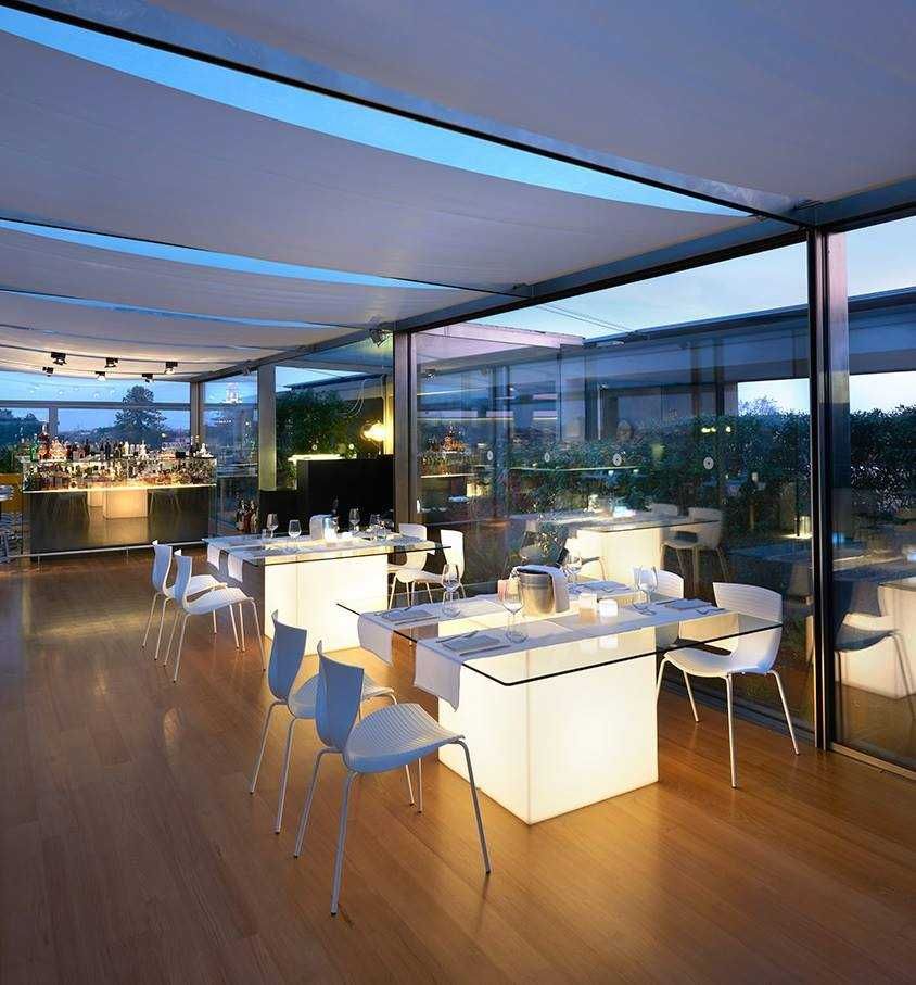 Mobiliario led vasos mesas bares e outros