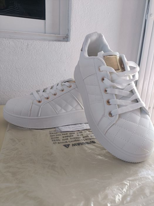 Sapatos novos 8€