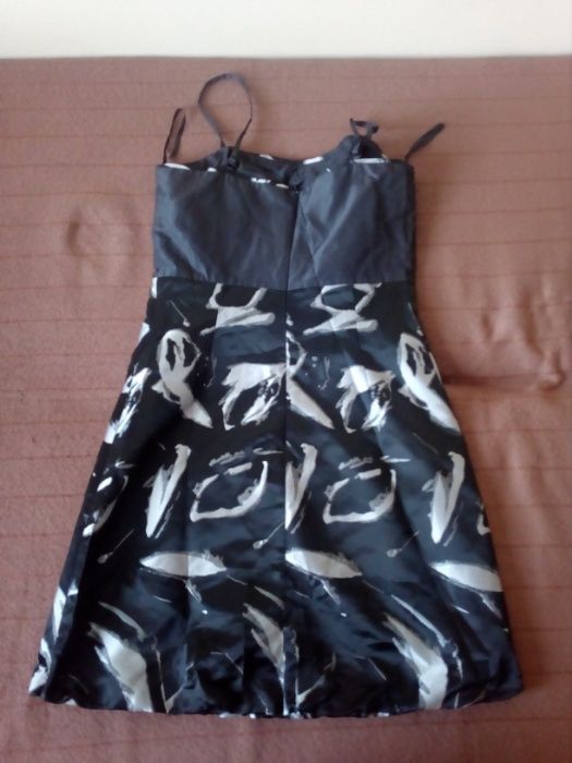 Elegancka sukienka czarno - szara r. 42