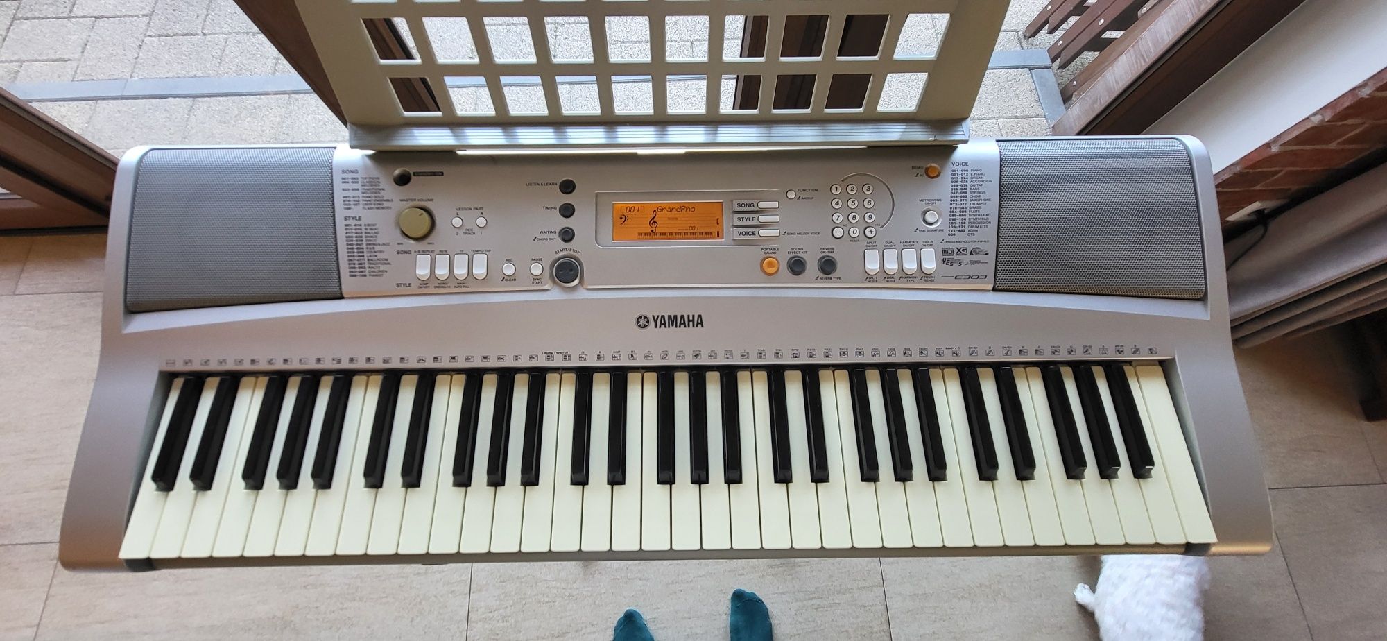Keyboard Yamaha PSR-E303 +stojak+siedzisko