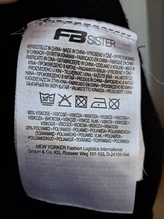 Sweterek damski czarny wiązany rozmiar S New Yorker Amisu