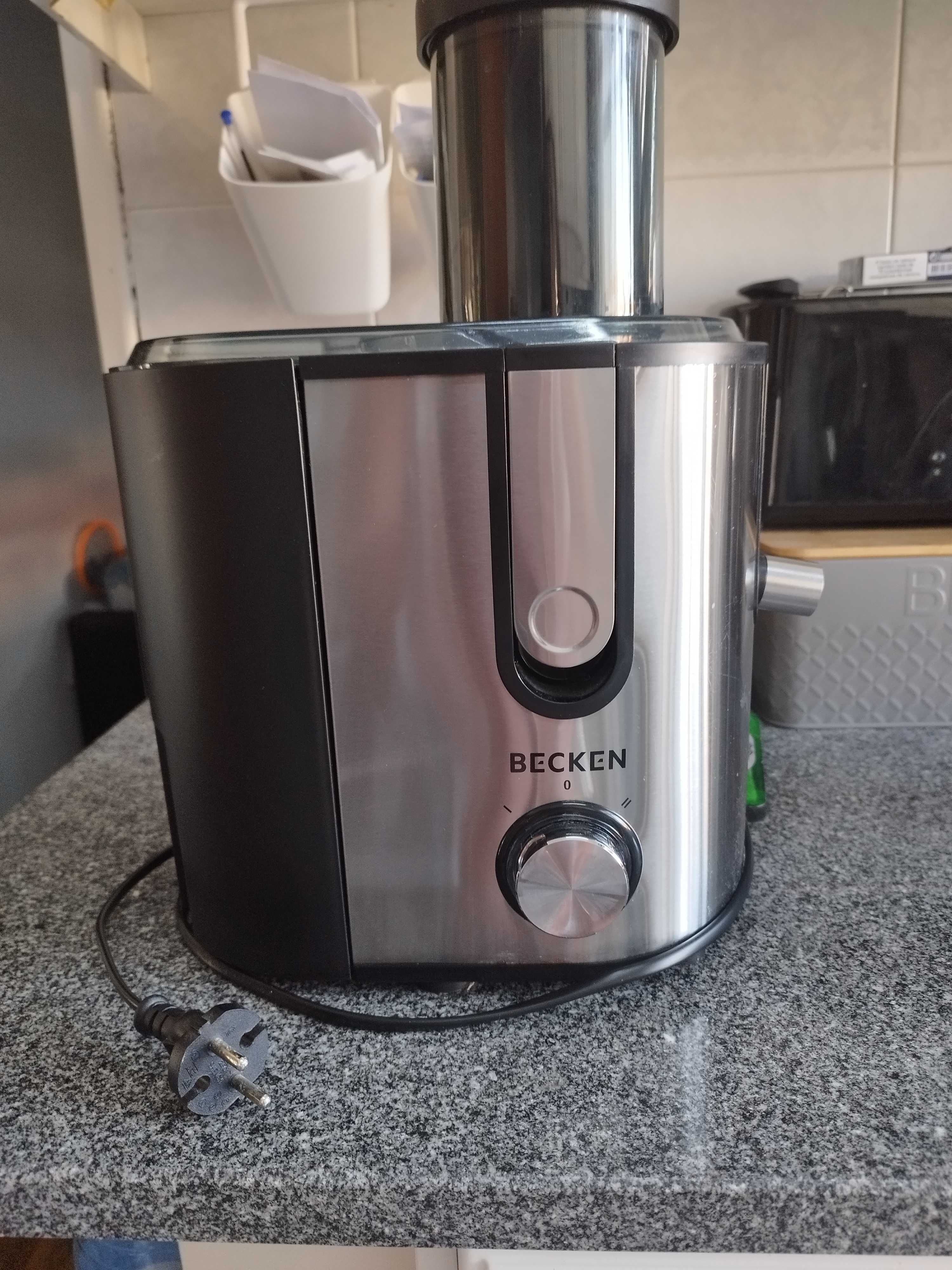 Forno microondas e centrifugadora Swift juicer