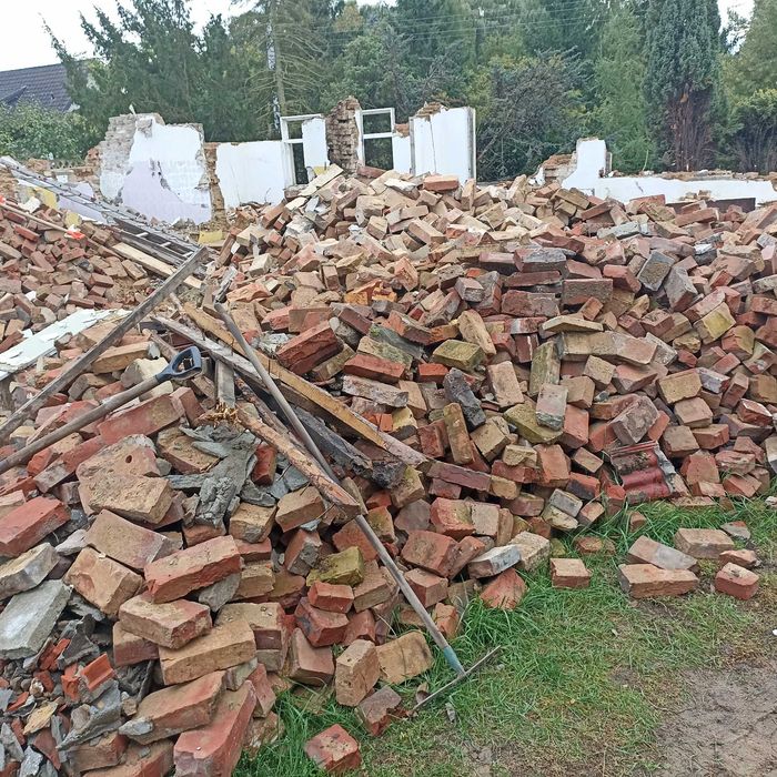 Poniemiecka cegła rozbiórkowa