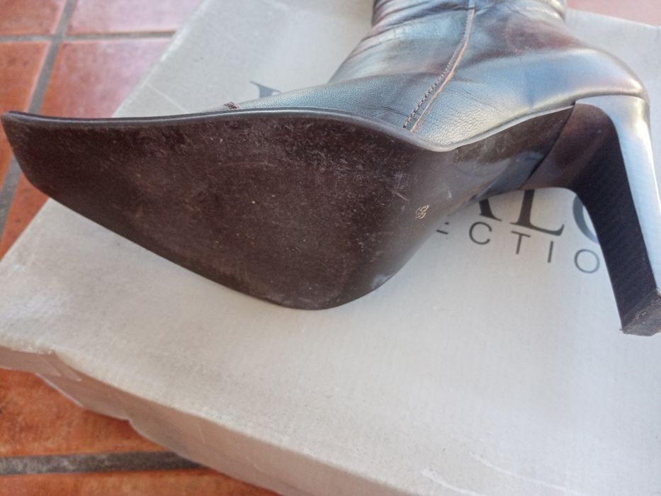 Botas em pele genuína