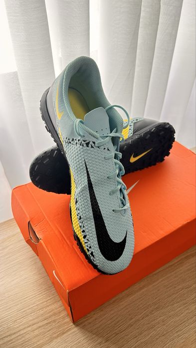 Chuteira para campo sintético Nike