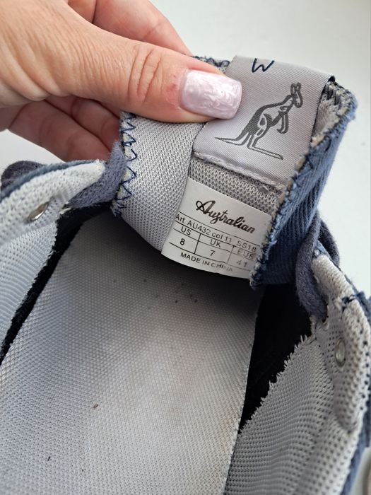 Кросівки чоловічі