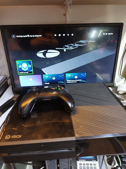 Konsola xbox one pad 500gb