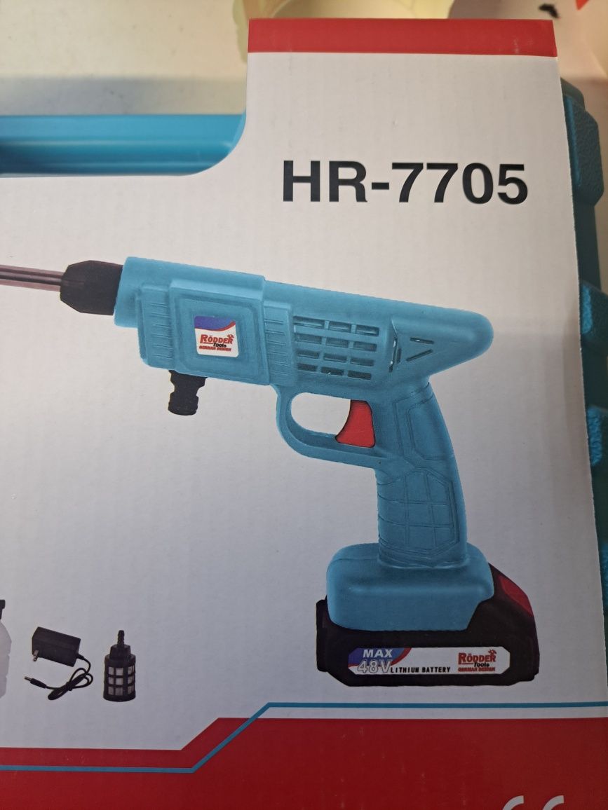Myjka  karcher akumulatorowa  2 x akumulator osprzęt pianownica
