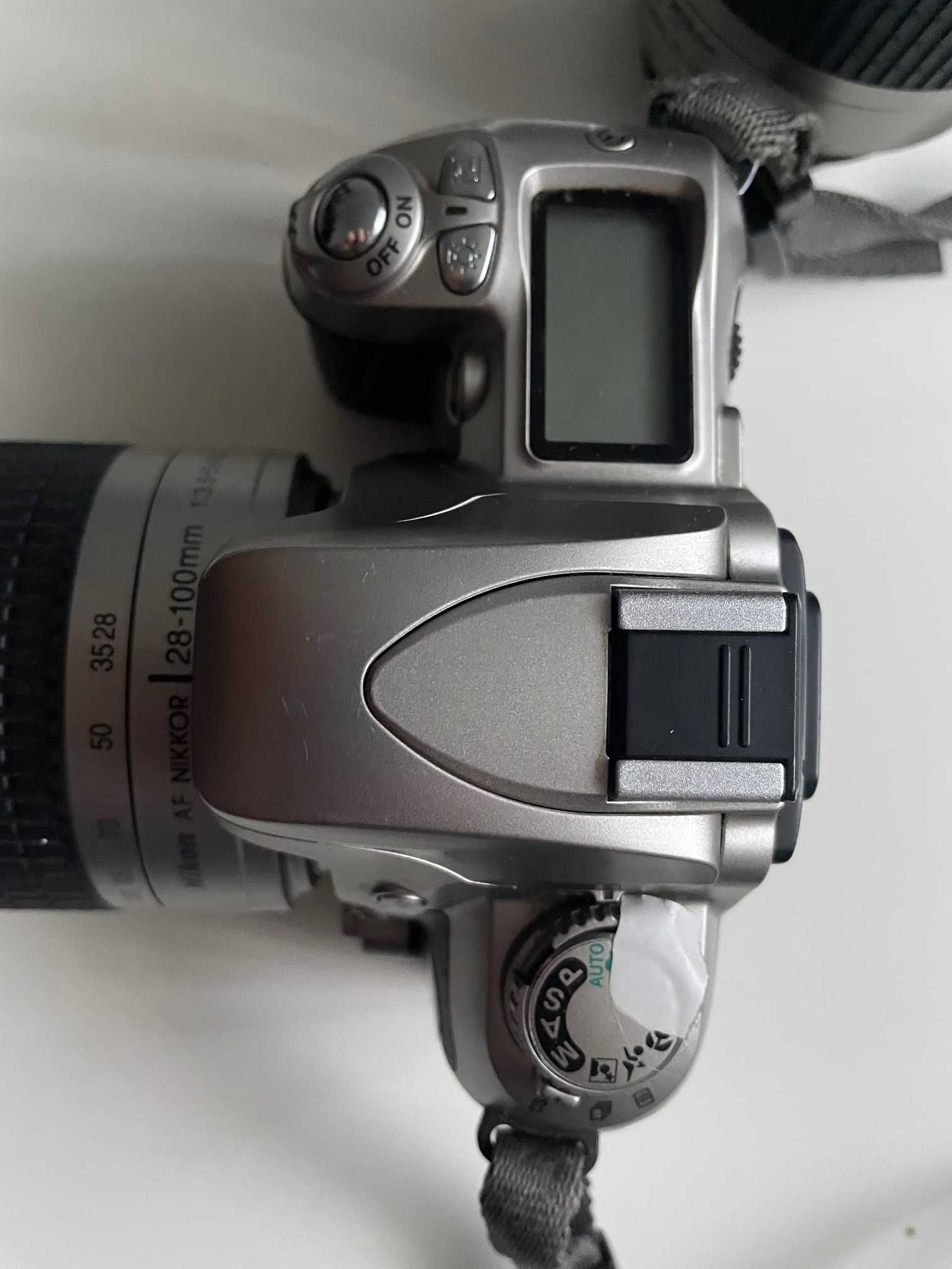 Aparat Nikon F75 z obiektywem 28-100mm