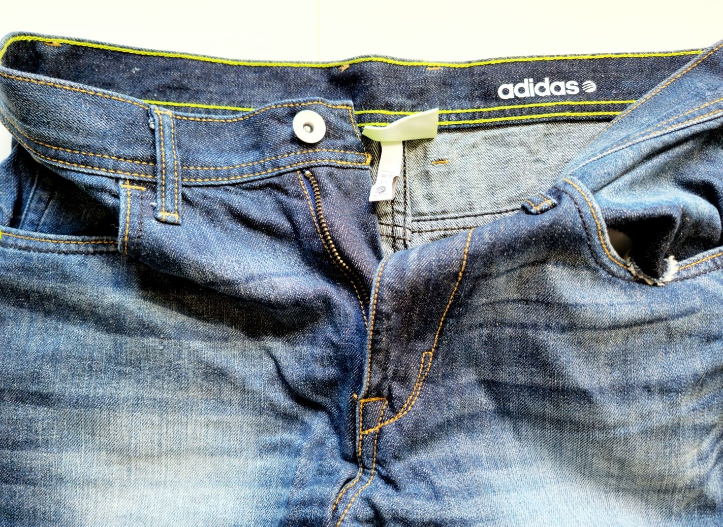 Spodnie męskie jeansowe Adidas seria Neo W32 L34