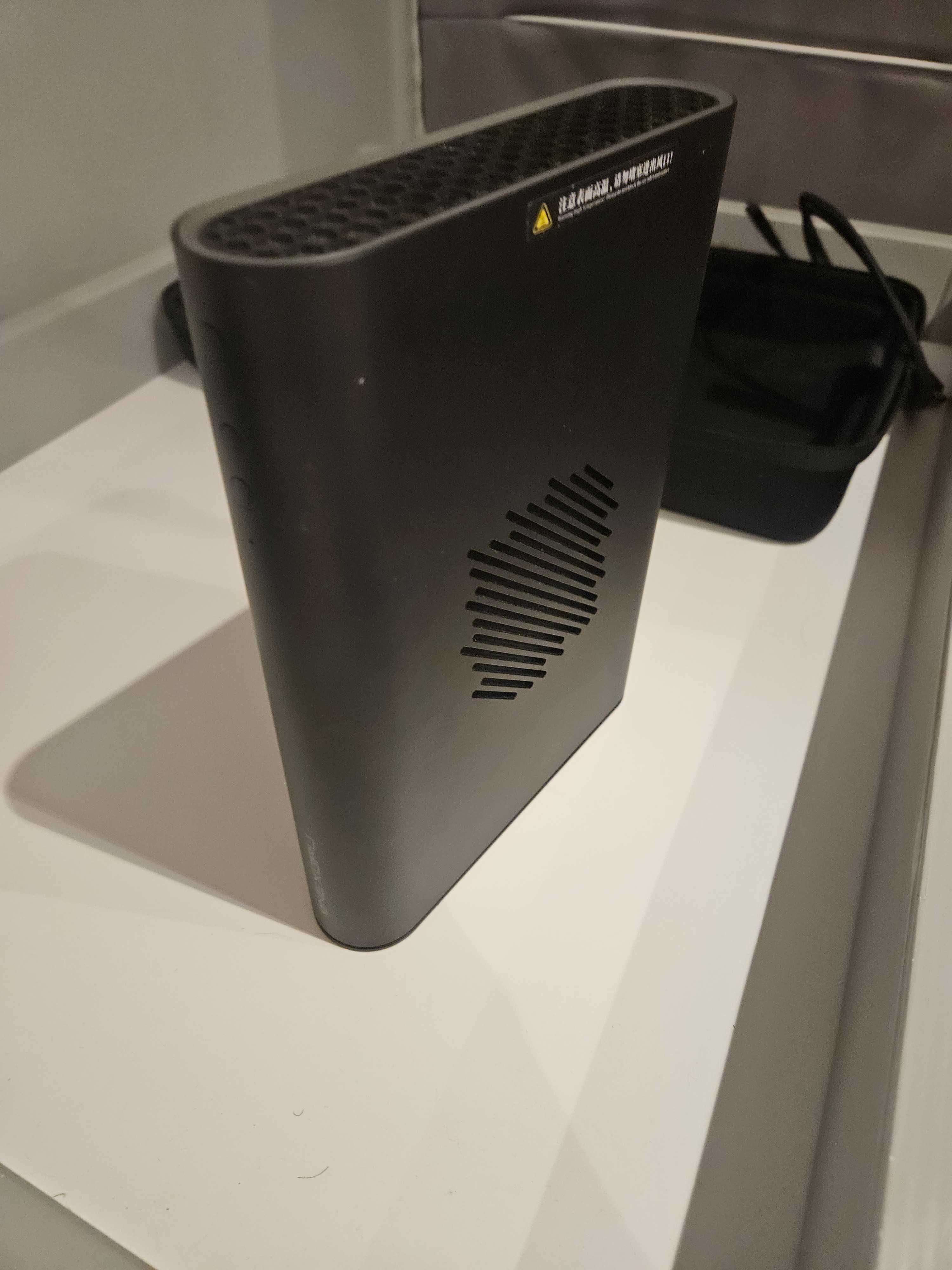 Stacja dokująca eGPU ONEXPLAYER ONEXGPU 2 z RX7800M